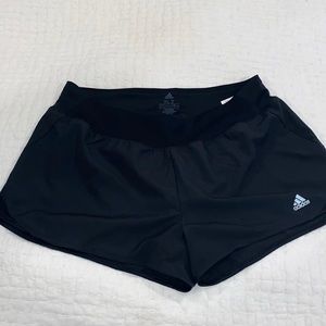 NWOT-Black AeroReady Running shorts